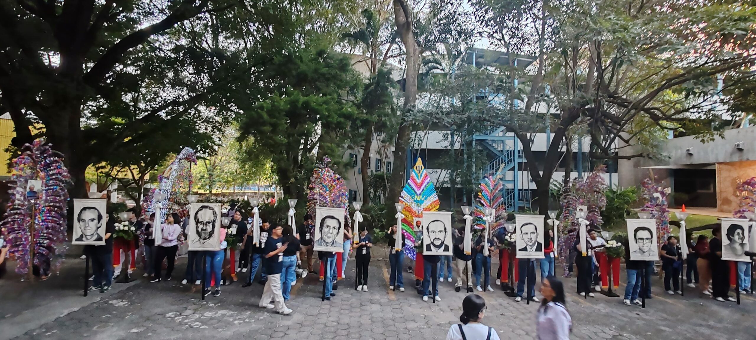 A los mártires de la UCA