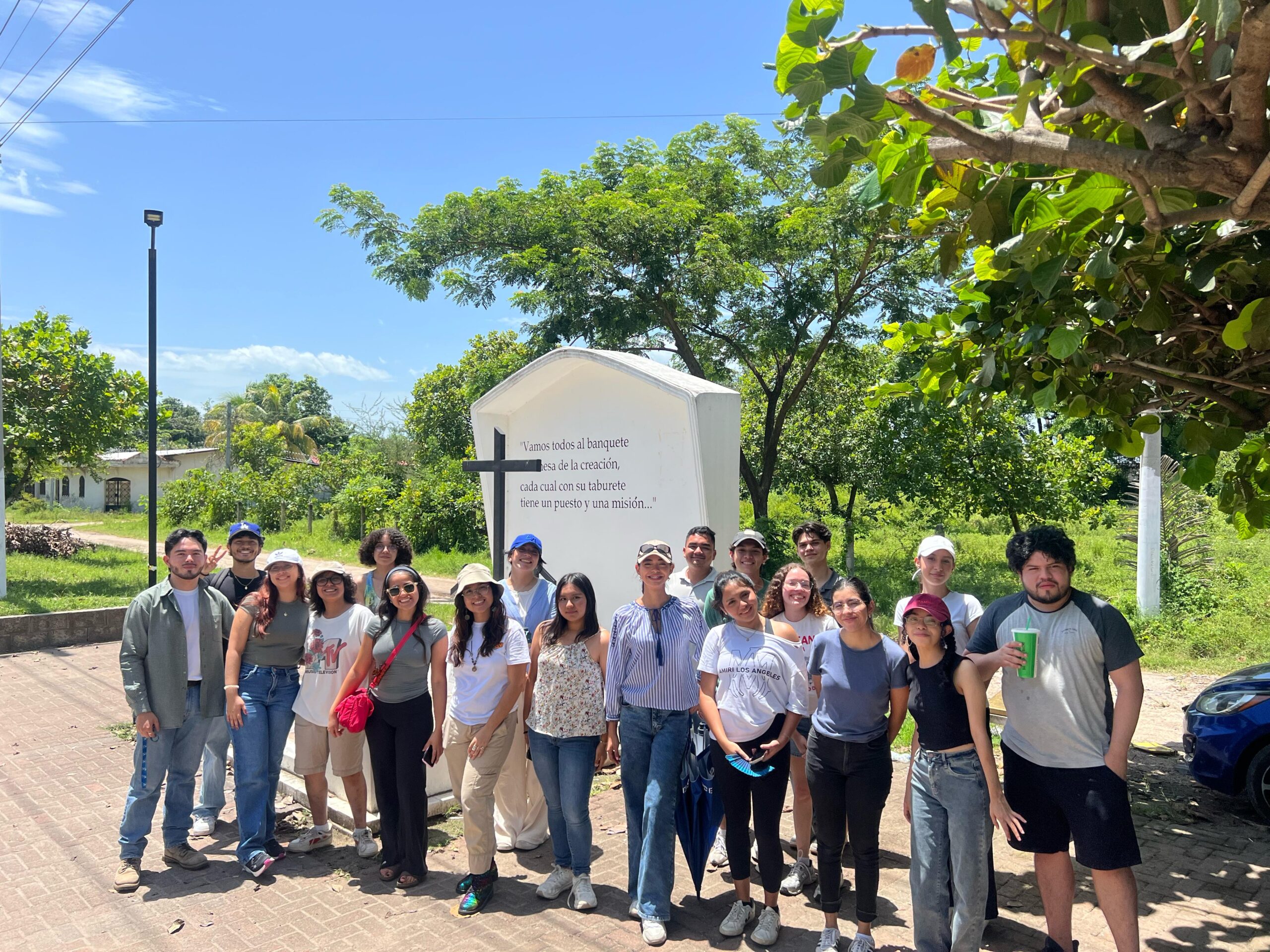 La memoria como esperanza: la misión de jóvenes guía de memoria histórica y martirial en el CMR